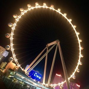 Welcome to my closet! 💘